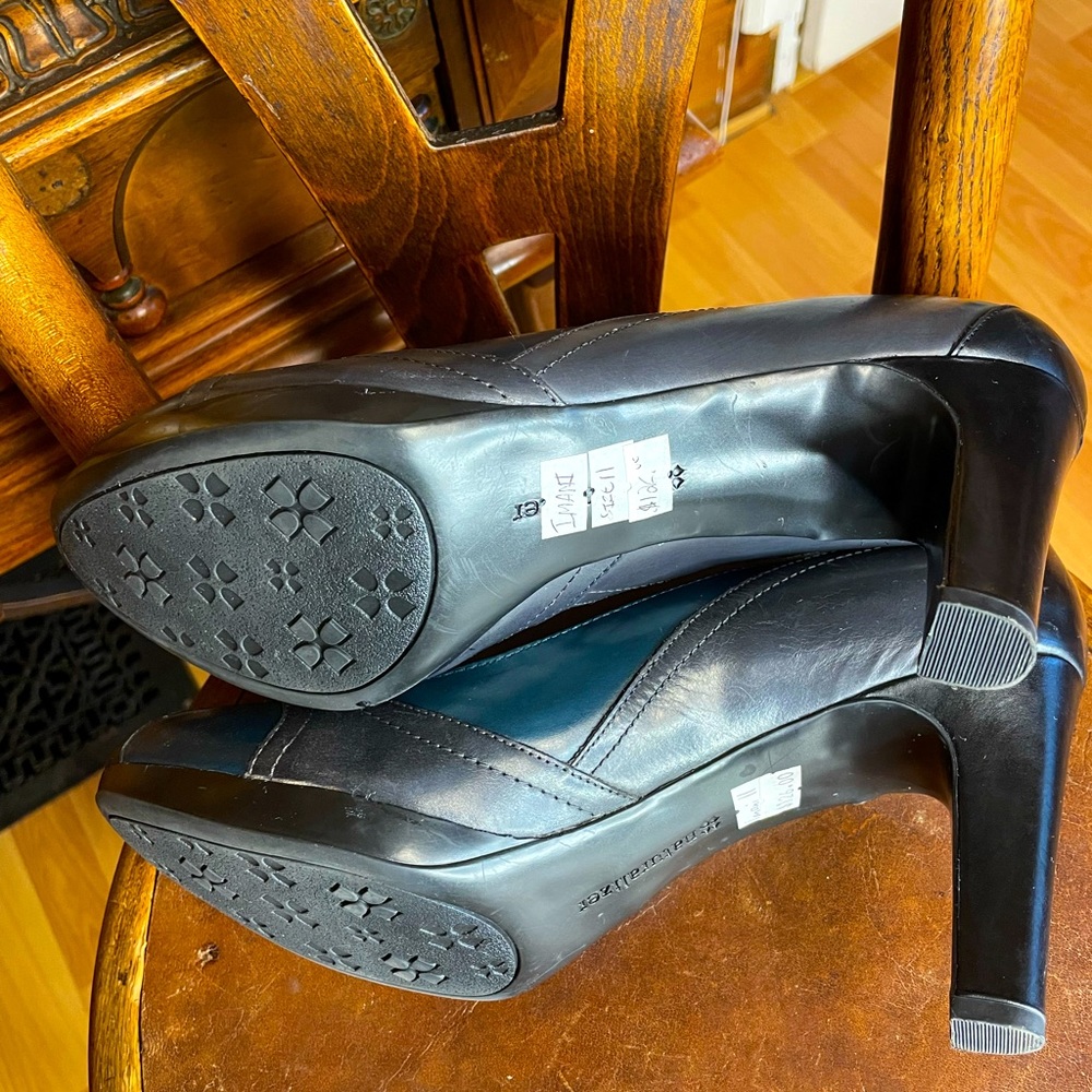 Naturalizer Platform Pumps - Picture 13 of 14